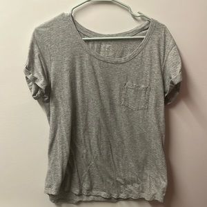 Large gray shirt 🤑